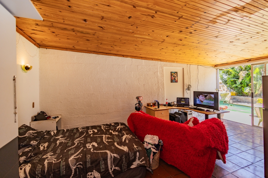 7 Bedroom Property for Sale in Protea Heights Western Cape